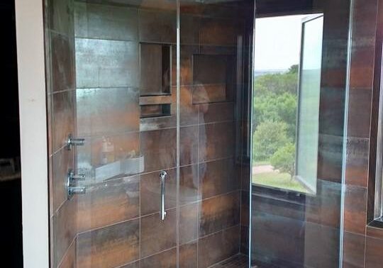 corner-shower-fb1-1